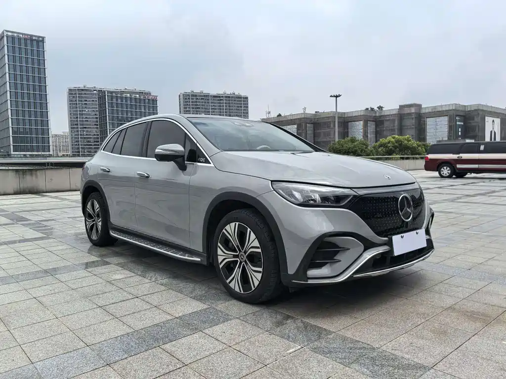 Mercedes-Benz EQE SUV 2023 — фото 3