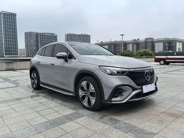 Mercedes-Benz EQE SUV 2023