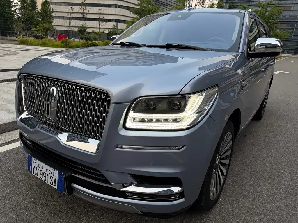 Lincoln Navigator 2019 — фото 1