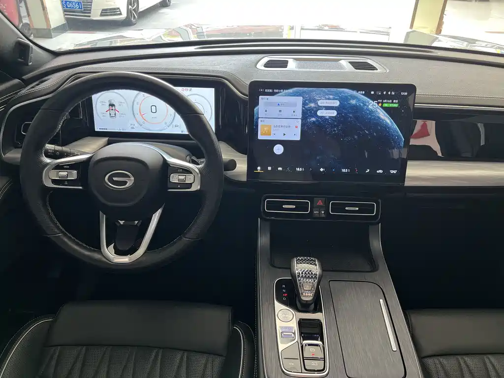 GAC Motor Trumpchi GS8 2023 — фото 8