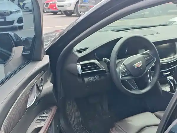 Cadillac CT6 2022