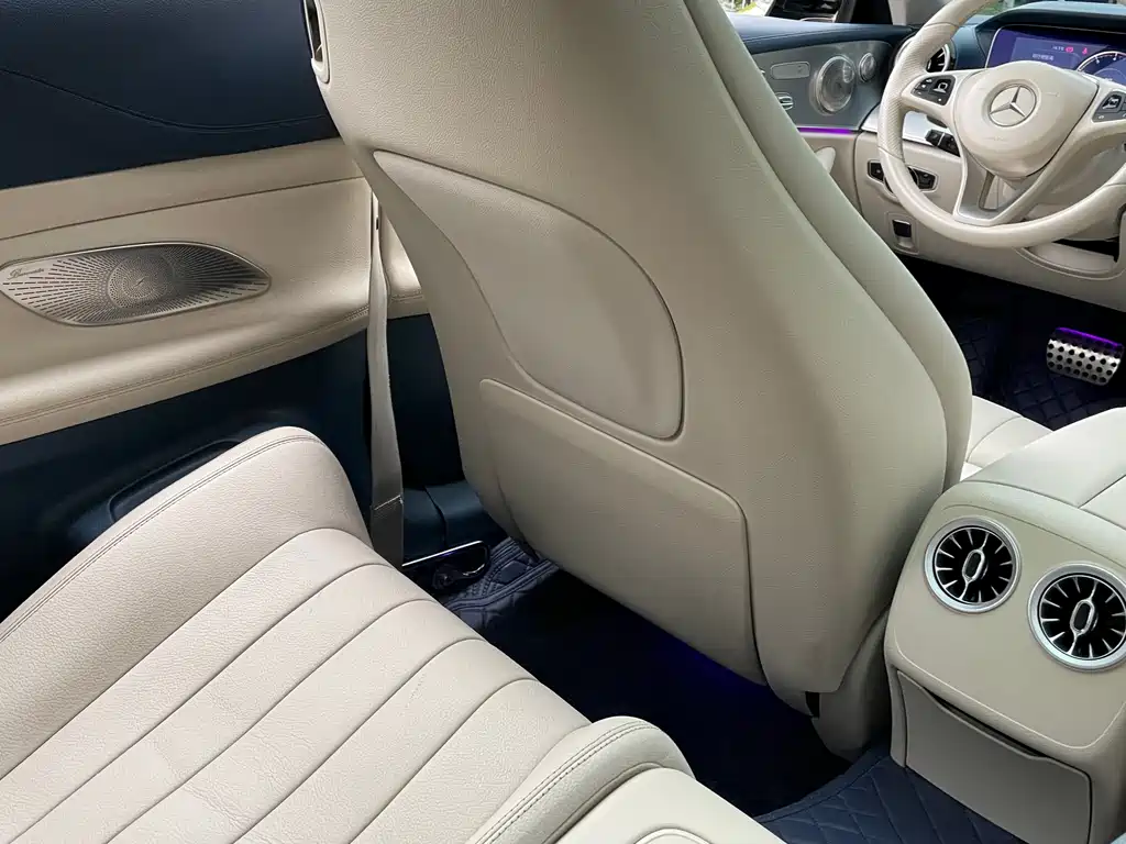 Mercedes-Benz E-Class 2018 — фото 10