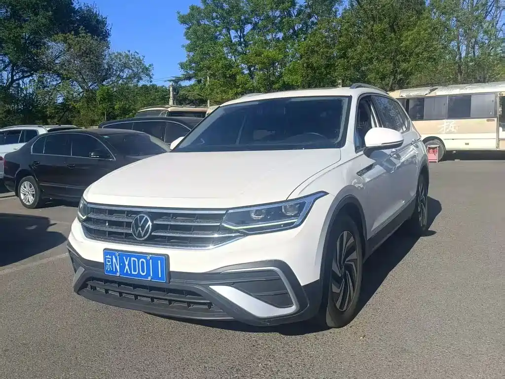 Volkswagen Tiguan L 2022 — фото 3