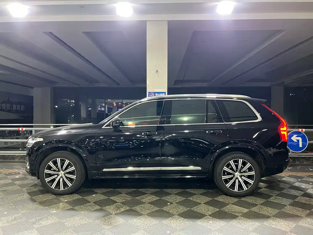 Volvo XC90 2022 — фото 4