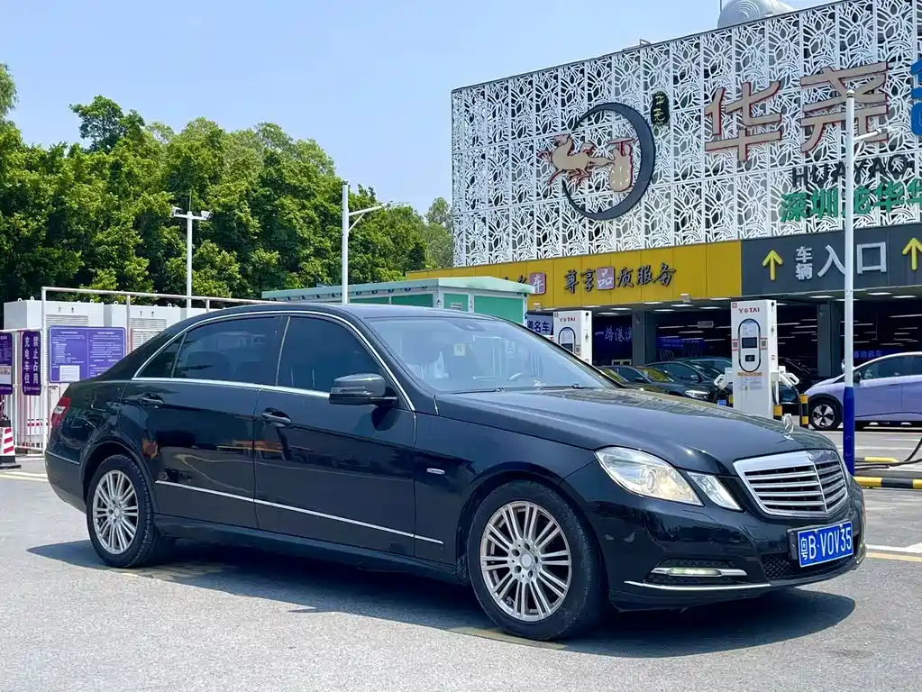 Mercedes-Benz E-Class 2012