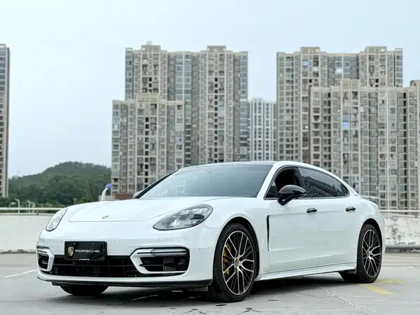 Porsche Panamera 2024
