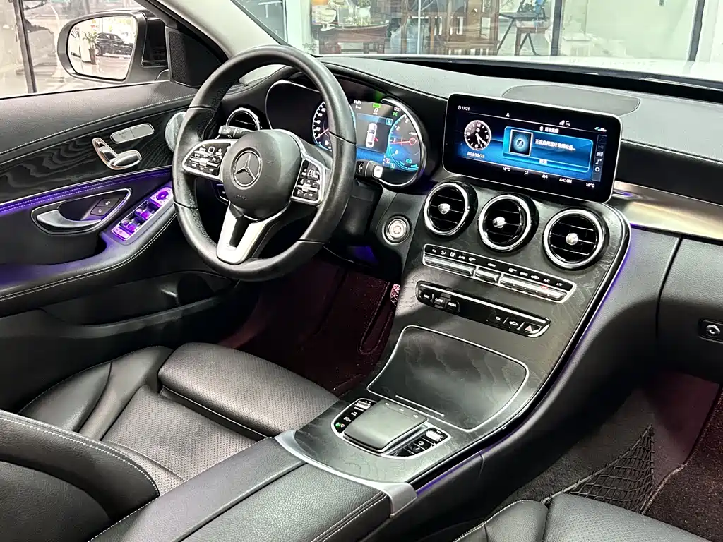 Mercedes-Benz C-Class 2019 — фото 15