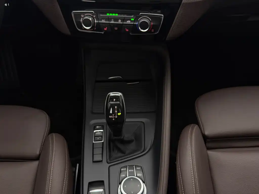 BMW X1 2022 — фото 15