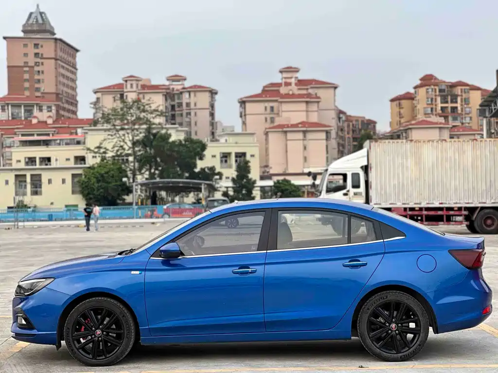 Roewe i5 2019 — фото 13