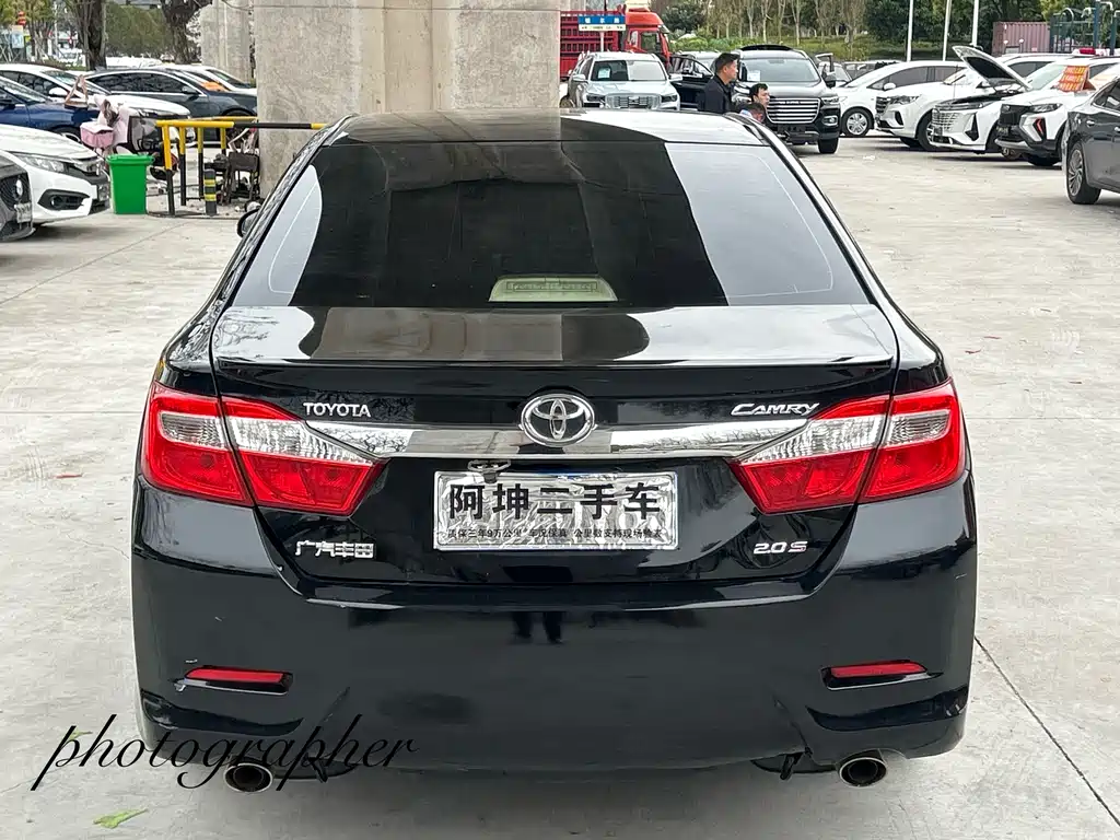 Toyota Camry 2013 — фото 8