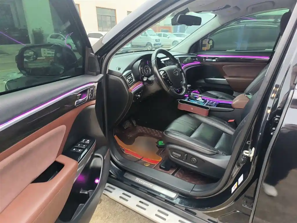 GAC Motor Trumpchi GS8 2018 — фото 16