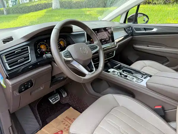 Volkswagen Viloran 2023