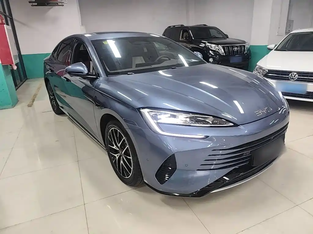 BYD Seal 07 DM-i 2025 — фото 4