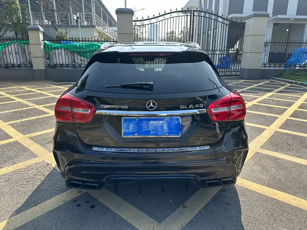 Mercedes-Benz GLA AMG 2015 — фото 4