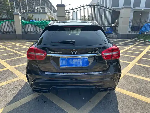 Mercedes-Benz GLA AMG 2015