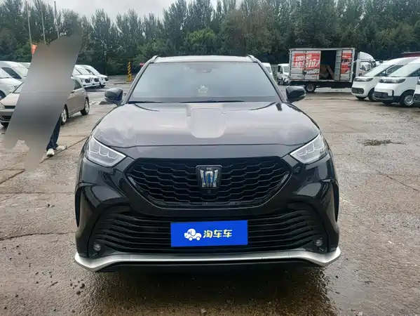 Toyota Crown Kluger 2023