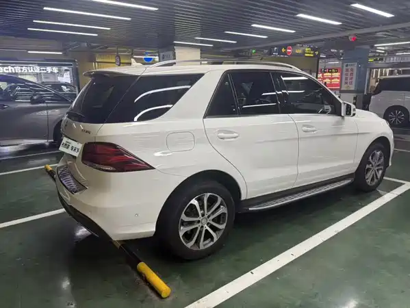 Mercedes-Benz GLE 2016
