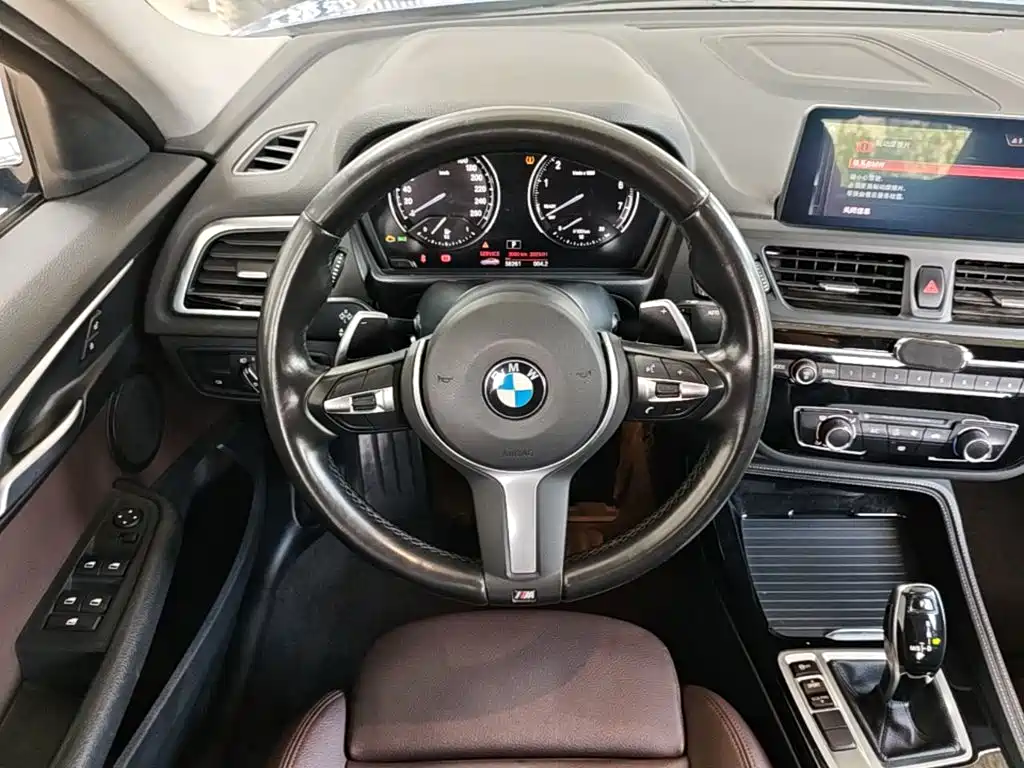 BMW 1 Series 2020 — фото 17