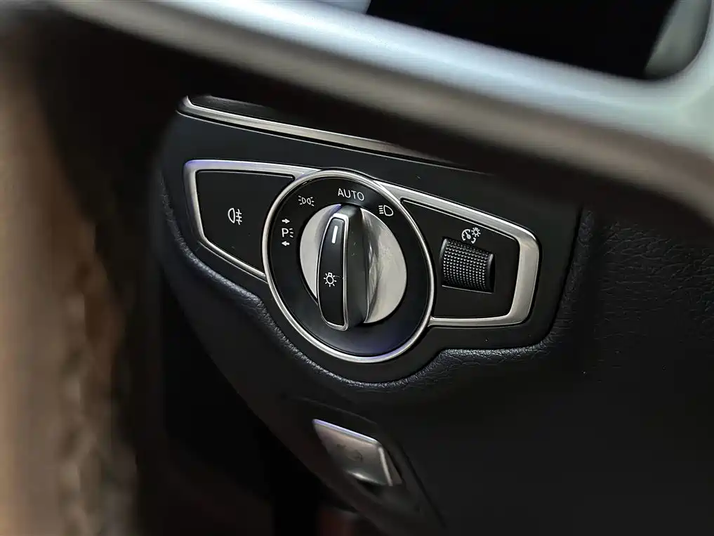 Mercedes-Benz GLC 2021 — фото 31