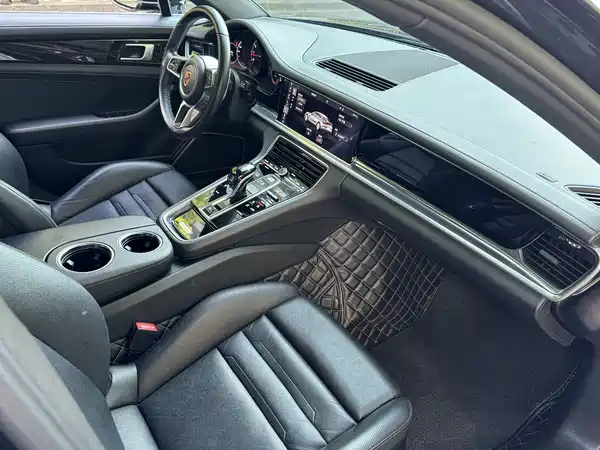 Porsche Panamera 2019
