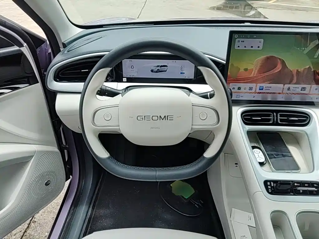 Geely Galaxy Starwish 2025 — фото 7