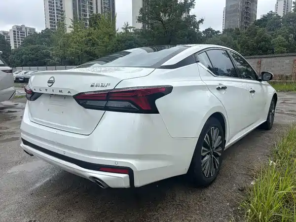 Nissan Teana 2023