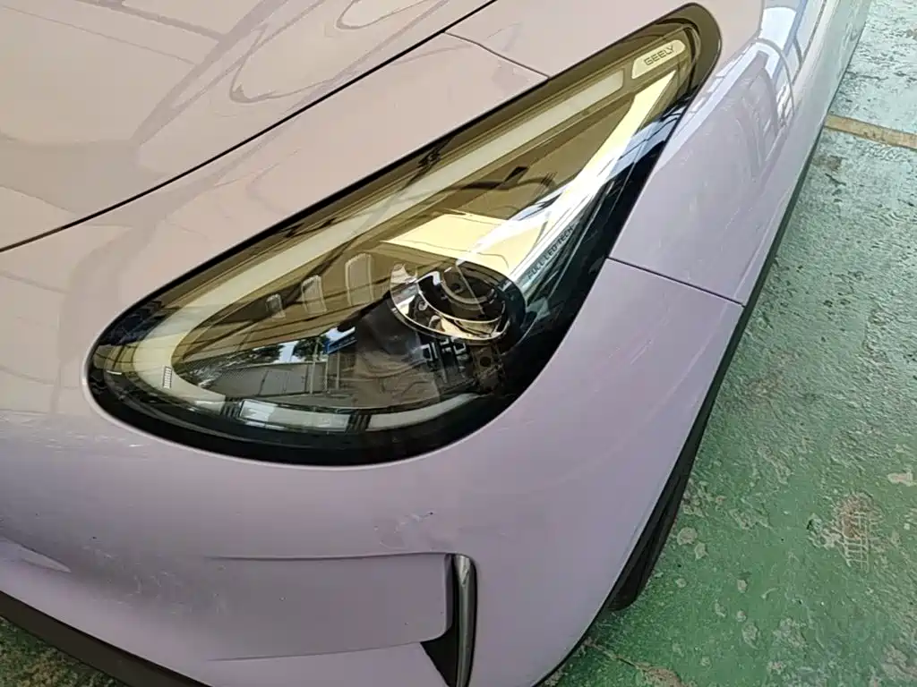 Geely Galaxy Starwish 2025 — фото 18