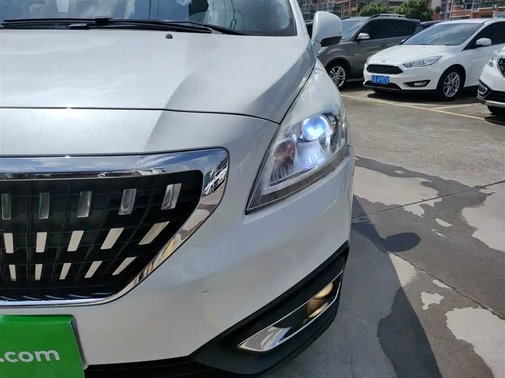 Peugeot 3008 2017 — фото 23