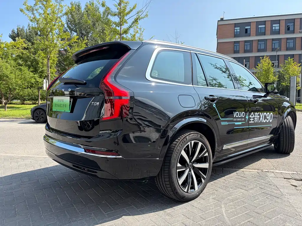Volvo XC90 Plug-In Hybrid 2025 — фото 4