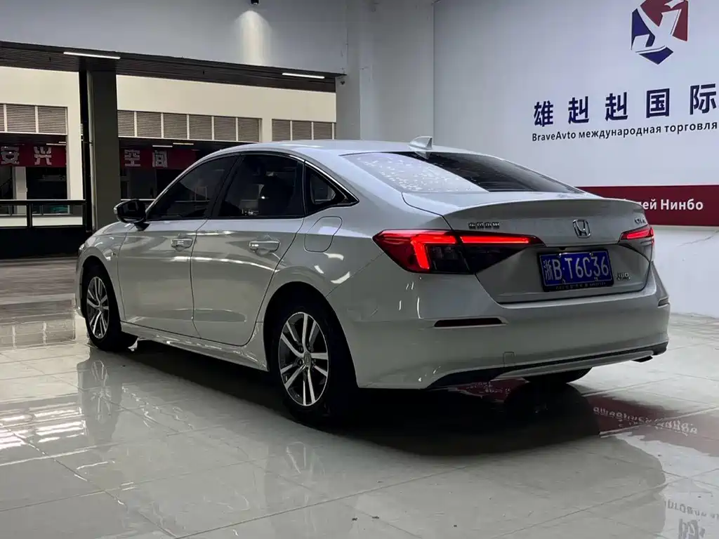 Honda Civic 2022 — фото 16