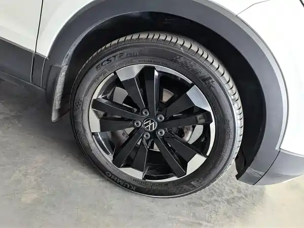 Volkswagen Tacqua 2021