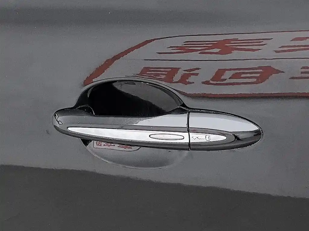 Jaguar XJ 2014 — фото 18