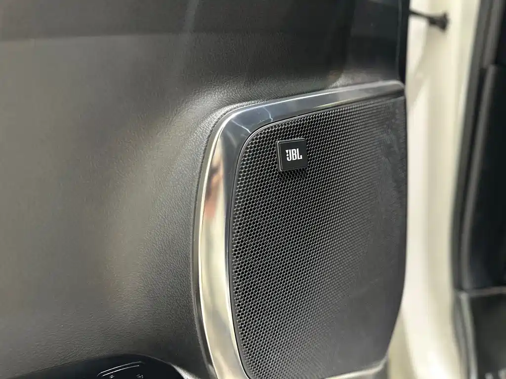 Toyota Alphard 2019 — фото 8