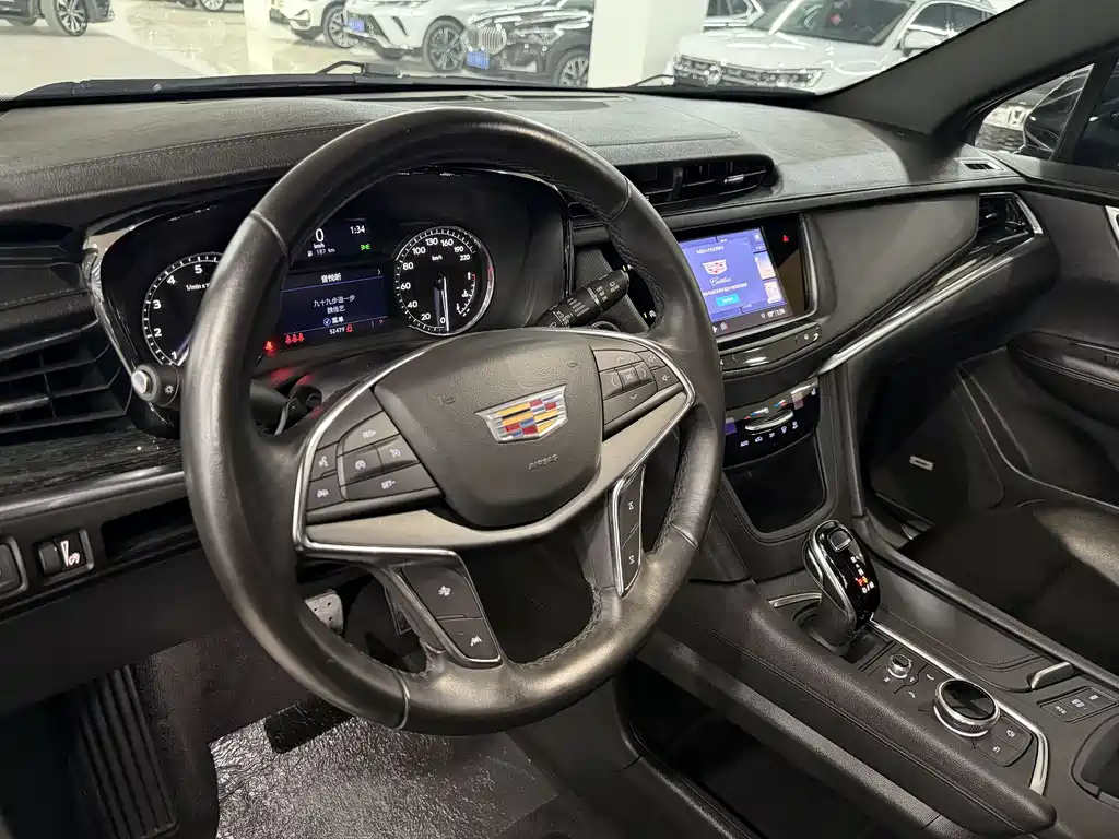 Cadillac XT5 2022 — фото 7