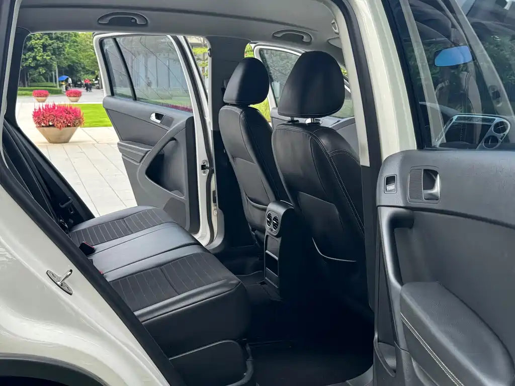 Volkswagen Tiguan 2018 — фото 10