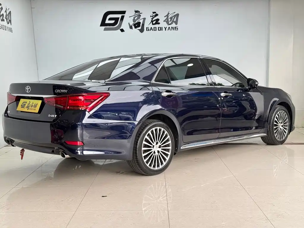 Toyota Crown 2019 — фото 24