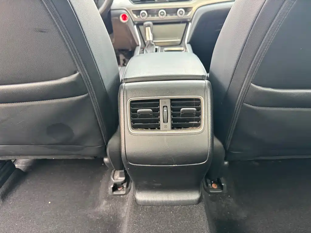 Honda Accord 2019 — фото 12