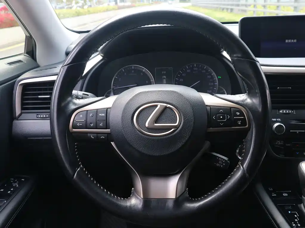 Lexus RX 2016 — фото 15