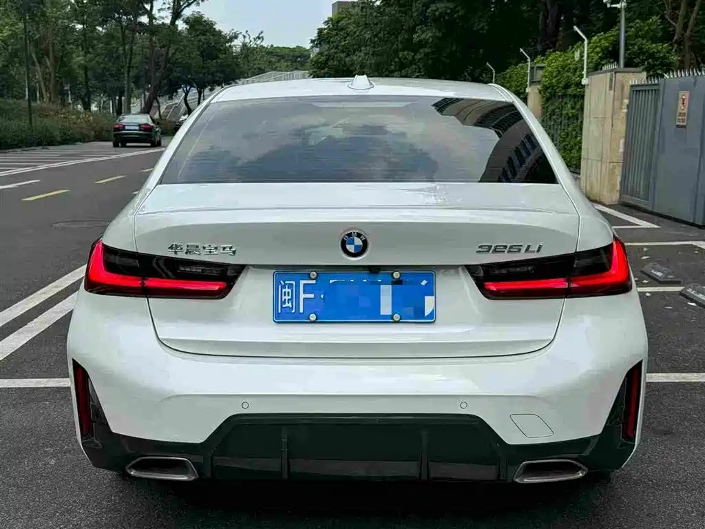 BMW 3 Series 2023