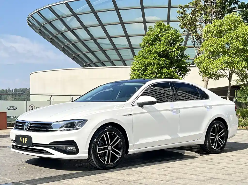 Volkswagen Lamando 2019 — фото 1