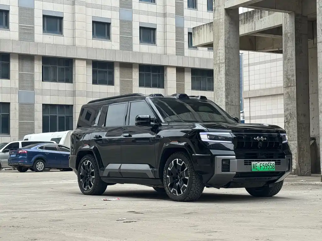 Fang Cheng Bao Leopard 8 2024