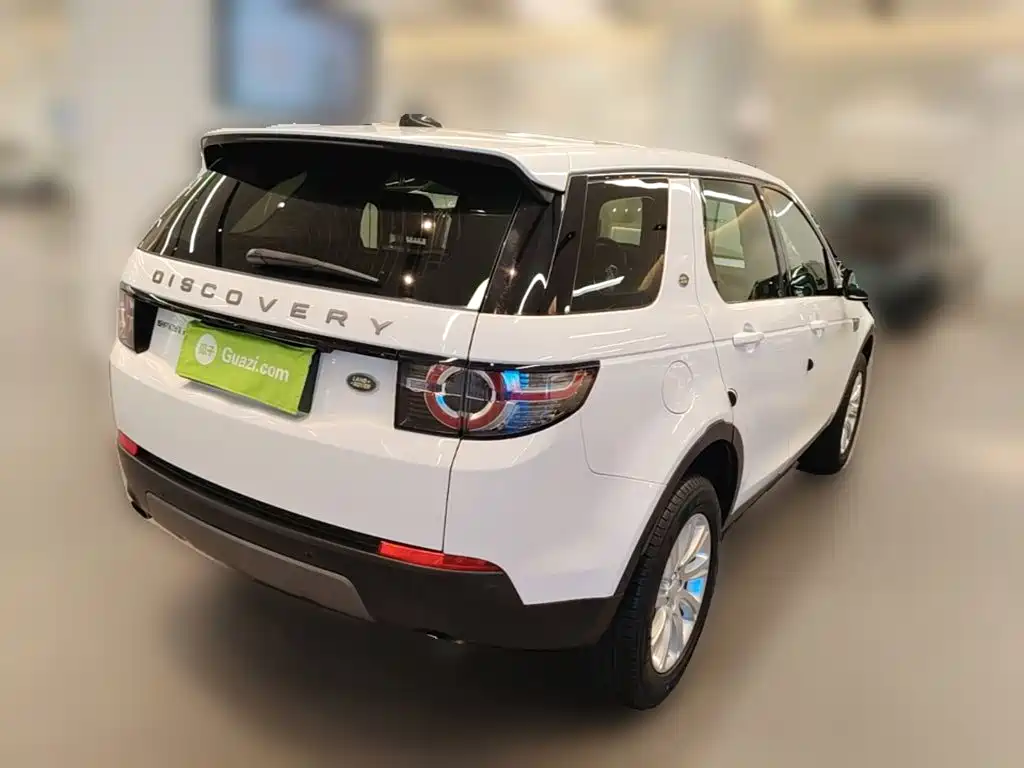 Land Rover Discovery Sport 2019 — фото 10