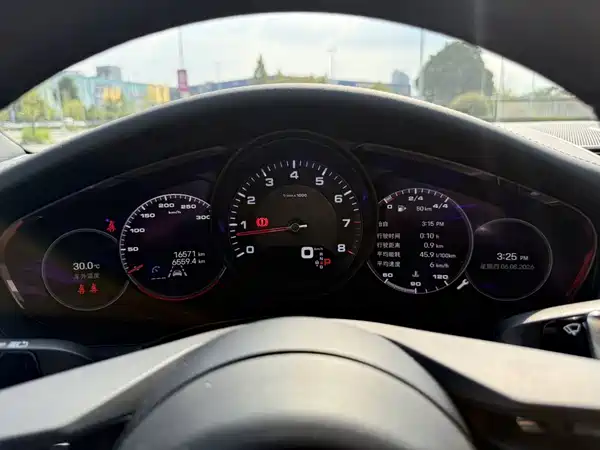 Porsche Panamera 2023