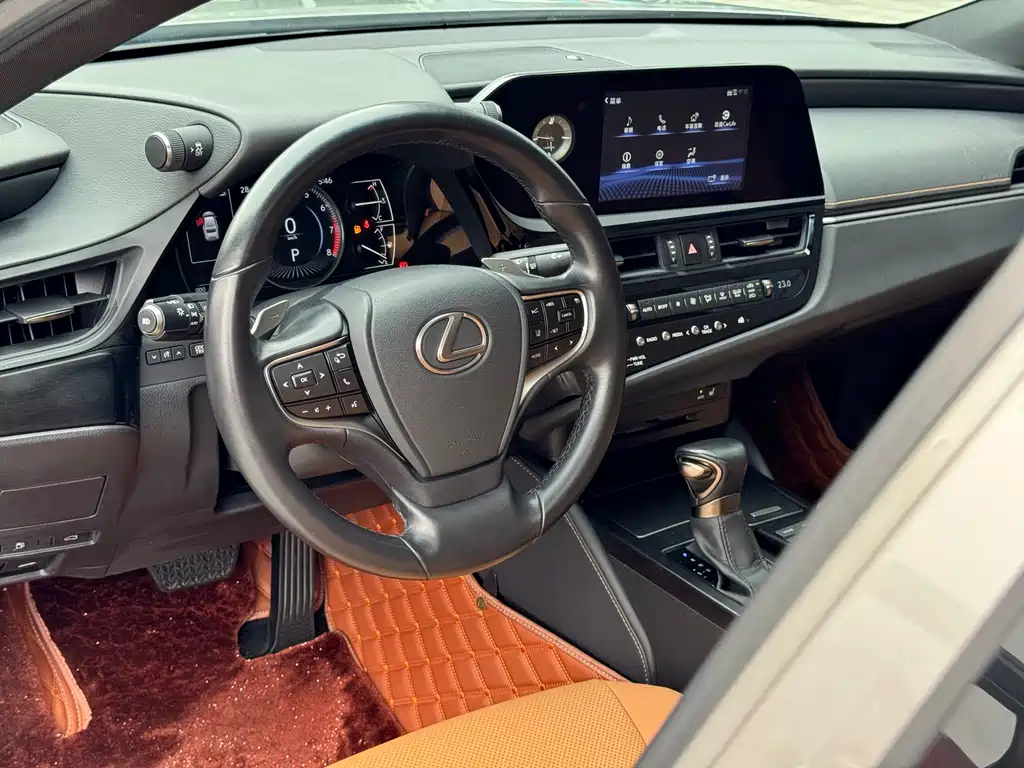 Lexus ES 2022 — фото 11