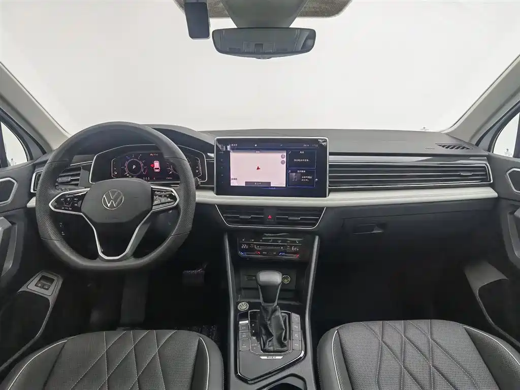 Volkswagen Tiguan L PHEV 2023