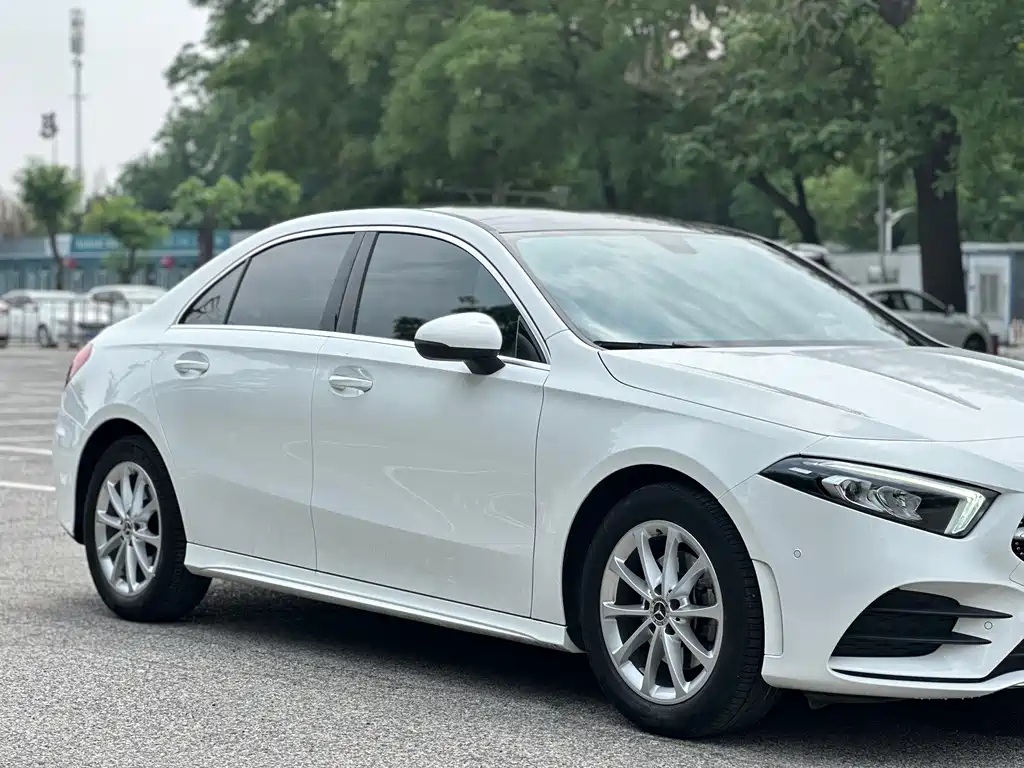 Mercedes-Benz A-Class 2022 — фото 7