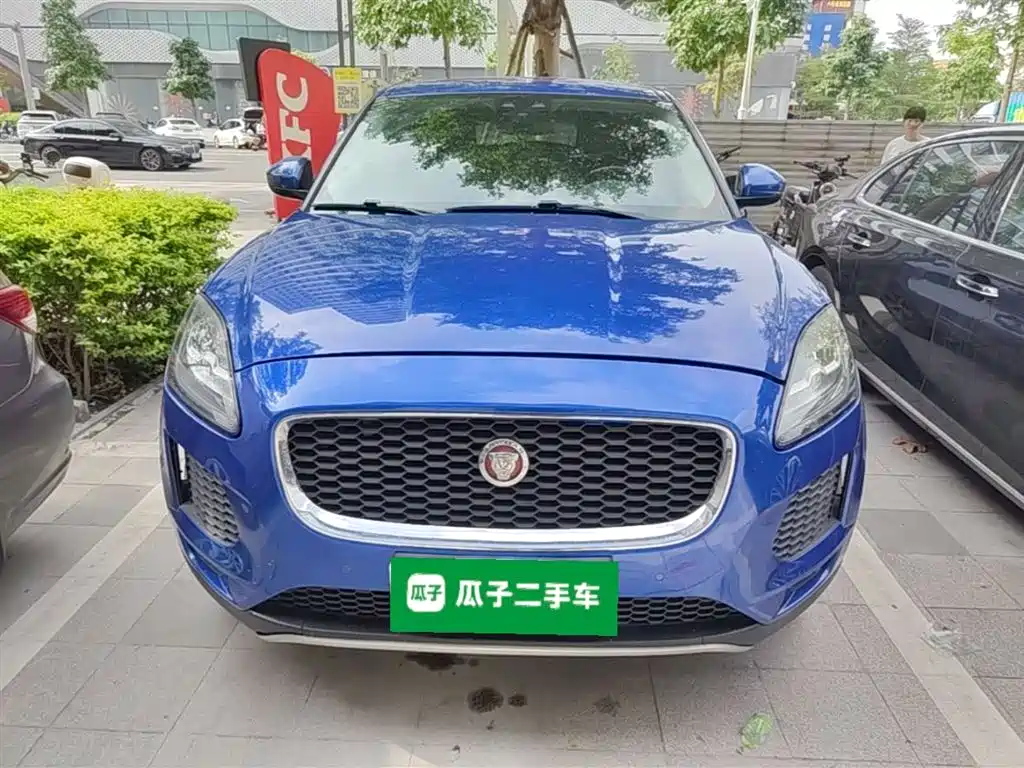 Jaguar E-PACE 2020 — фото 3