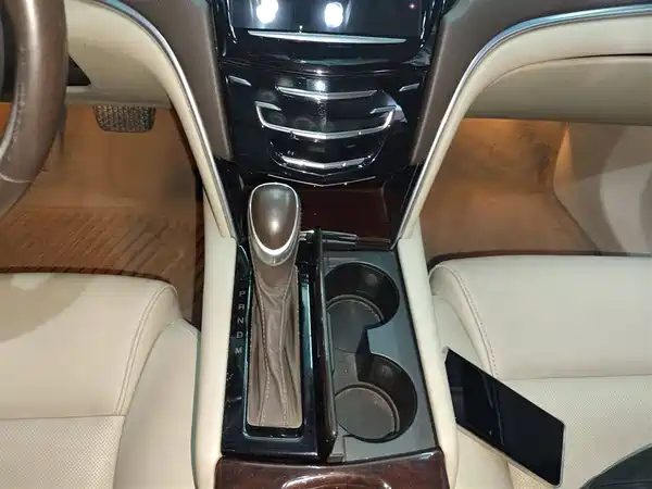 Cadillac XTS 2015