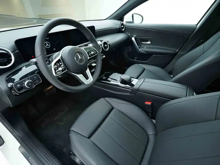 Mercedes-Benz A-Class 2020 — фото 9