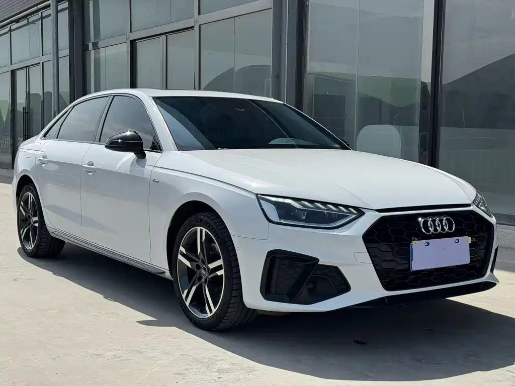 Audi A4L 2023 — фото 3